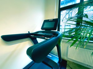 salle sport tapis de course taurus  cardio